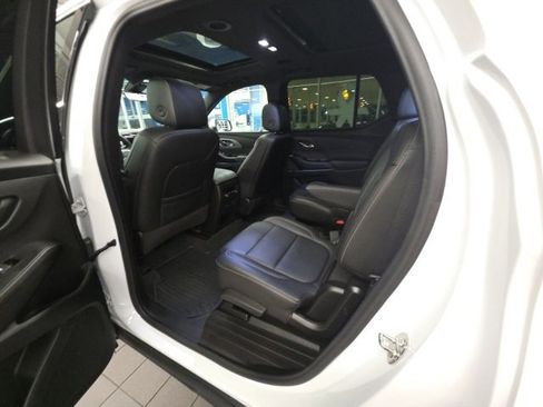 Used 2023 Chevrolet Traverse LT w/ LT Premium Package image 27