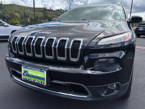 Used 2017 Jeep Cherokee Limited AWD/4WD image 34