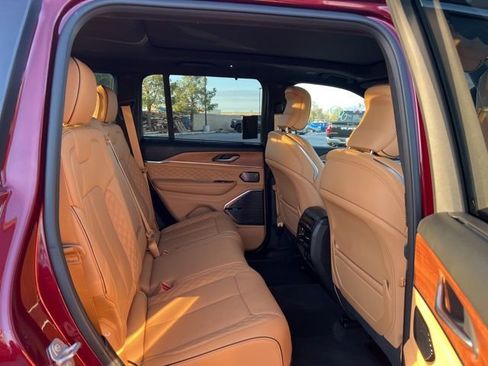 Used 2025 Jeep Grand Cherokee Summit w/ Luxury Tech Group V image 14