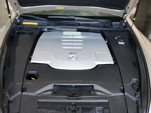 Used 2013 Lexus LS 460 w/ Comfort Pkg image 33