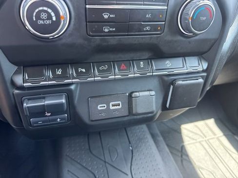 Used 2024 Chevrolet Silverado 2500 Custom w/ Custom Value Package AWD/4WD image 5