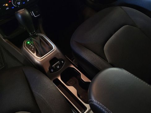 Used 2022 Jeep Renegade Sport w/ Sport Appearance Group image 26