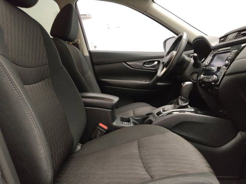 Used 2020 Nissan Rogue SV w/ Premium Package FWD image 21