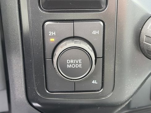 Used 2025 Ford F250 XLT image 18