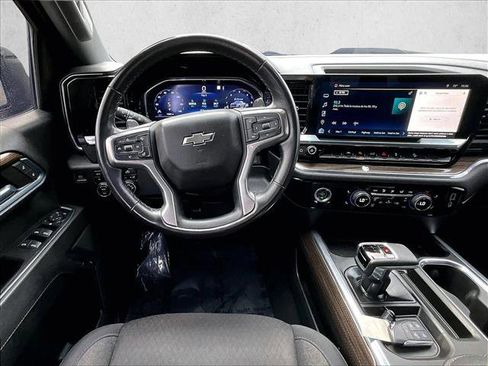 Used 2023 Chevrolet Silverado 1500 LT Trail Boss w/ Protection Package image 7