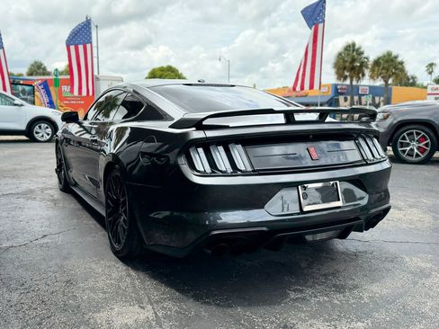 Used 2019 Ford Mustang GT Premium w/ GT Performance Package RWD image 10