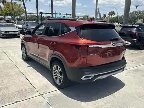 Used 2021 Kia Seltos S FWD image 8