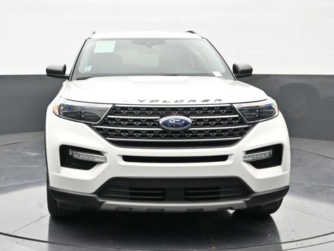 Used 2020 Ford Explorer XLT w/ Equipment Group 202A RWD image 8