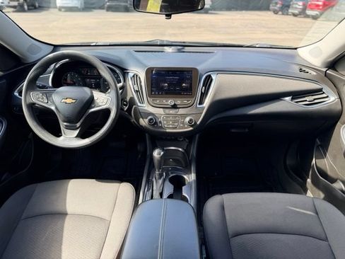 Used 2019 Chevrolet Malibu LT FWD image 20