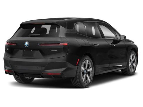 Used 2022 BMW iX xDrive50 w/ Premium Package AWD/4WD image 5