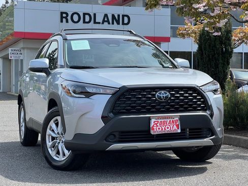 Certified 2024 Toyota Corolla Cross LE w/ Moonroof Package AWD/4WD image 1