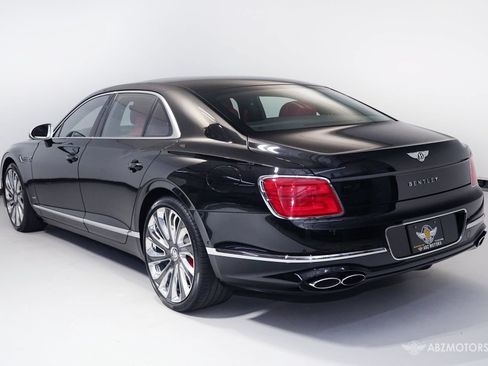 Used 2022 Bentley Flying Spur Plug-In Hybrid AWD/4WD image 7