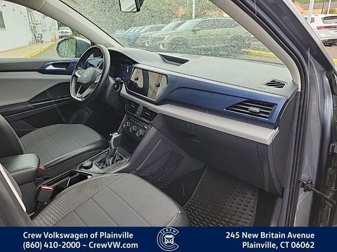 Certified 2022 Volkswagen Taos SE AWD/4WD image 40
