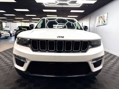 Used 2022 Jeep Grand Cherokee Limited 4xe AWD/4WD image 3