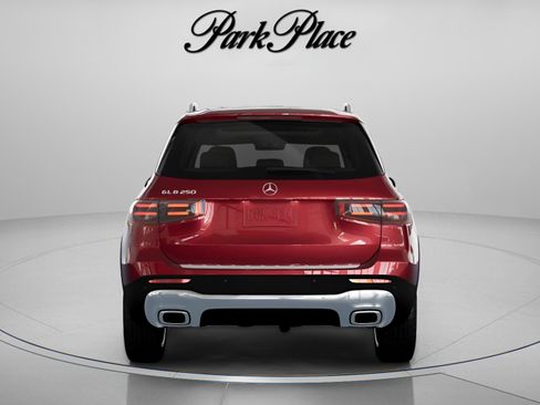 Used 2026 Mercedes-Benz GLB 250 image 17