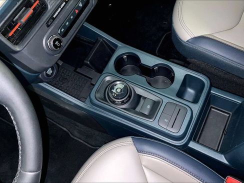 Used 2025 Ford Maverick Lariat AWD/4WD image 18