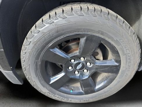 Used 2017 Chevrolet Tahoe LT image 17