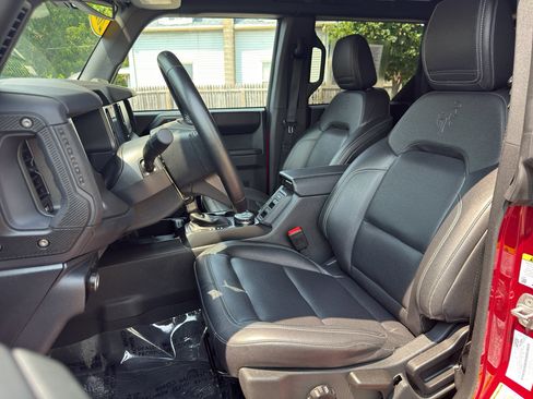 Used 2025 Ford Bronco Badlands AWD/4WD image 29