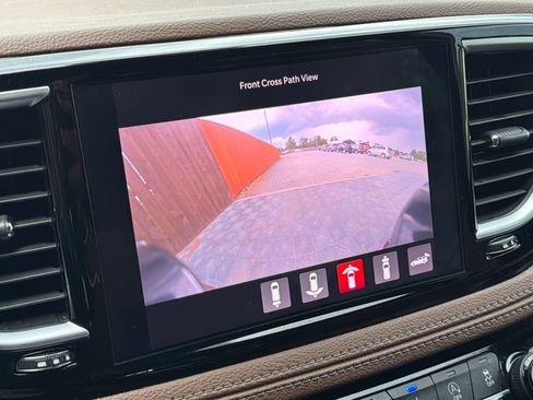 Used 2021 Chrysler Pacifica Limited w/ Uconnect Theater Family Group AWD/4WD image 12