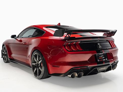 Used 2020 Ford Mustang Shelby GT500 w/ Carbon Fiber Track Pack RWD image 12