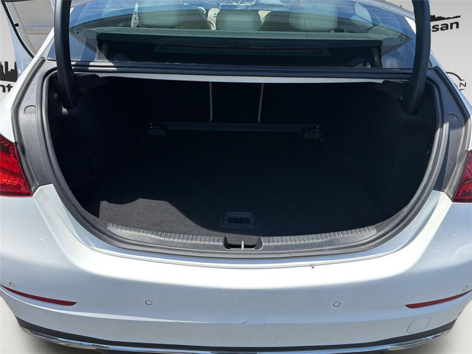 Used 2025 Mercedes-Benz C 300 4MATIC Sedan image 23