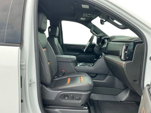 Used 2025 GMC Sierra 2500 AT4 w/ AT4 Premium Plus Package AWD/4WD image 22