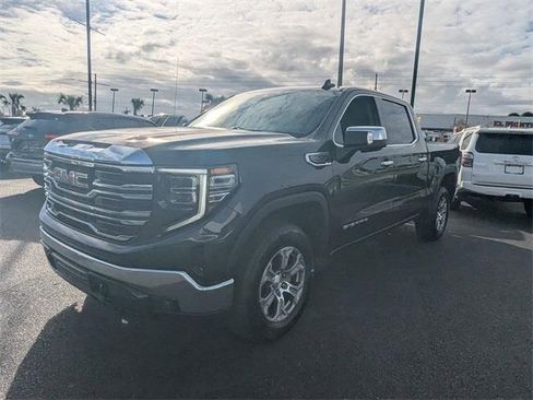 Used 2024 GMC Sierra 1500 SLT image 8