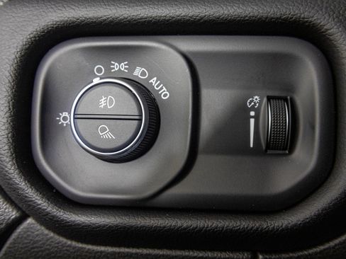 New 2025 RAM 2500 Big Horn image 32