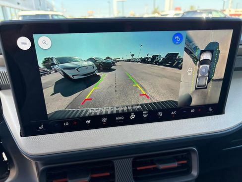 New 2025 Ford Maverick Lariat w/ 4K Tow Package image 21