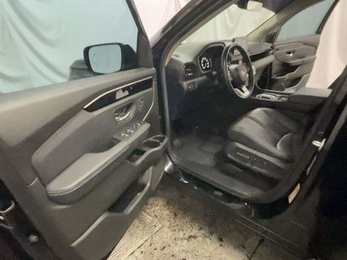 Used 2025 Honda Pilot EX-L image 30