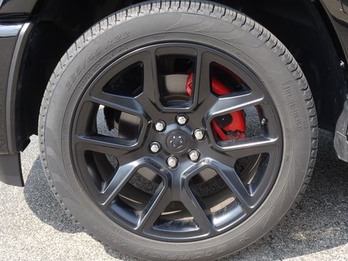 Used 2025 RAM 1500 Laramie w/ Night Edition AWD/4WD image 18