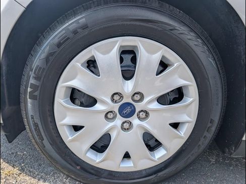 Used 2014 Ford Fusion S FWD image 25