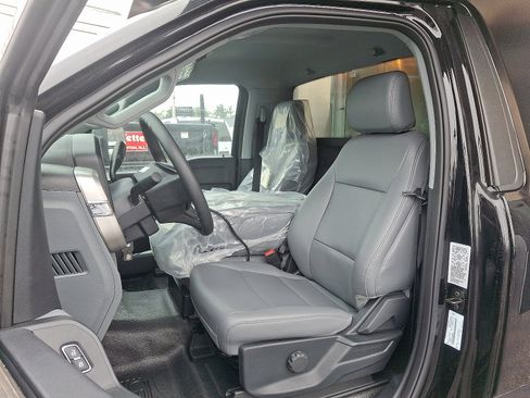 New 2025 Ford F550 4x4 Regular Cab Super Duty image 11