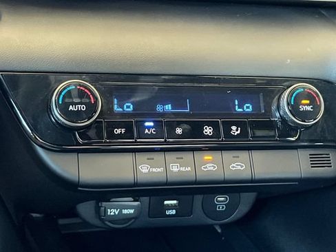 Certified 2025 Hyundai Elantra Sport FWD image 24
