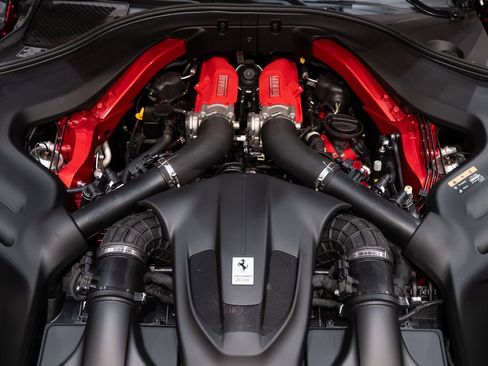 Certified 2023 Ferrari Portofino M image 18