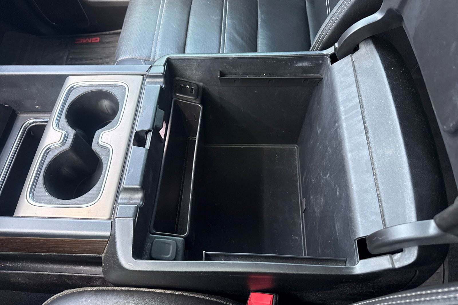 Used 2019 GMC Sierra 3500 Denali w/ Duramax Plus Package AWD/4WD image 30