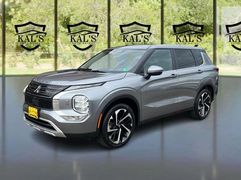Used 2024 Mitsubishi Outlander SE AWD/4WD image 1
