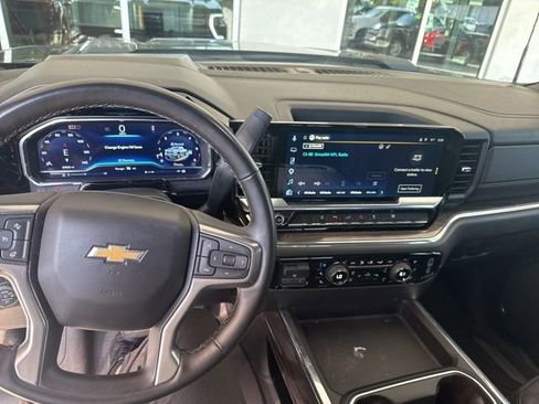 Used 2024 Chevrolet Silverado 2500 LTZ w/ LTZ Premium Package AWD/4WD image 3