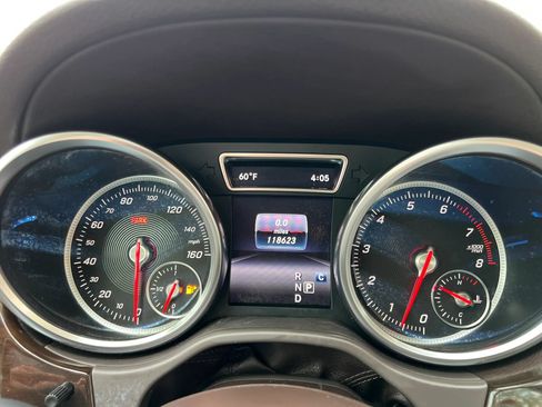 Used 2018 Mercedes-Benz GLS 450 4MATIC image 25
