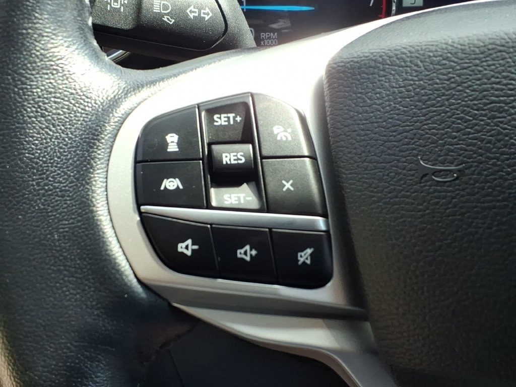 Certified 2023 Ford Explorer XLT w/ Equipment Group 202A AWD/4WD image 29