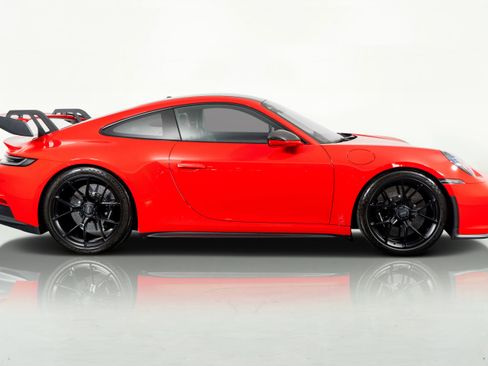 Used 2024 Porsche 911 GT3 image 3