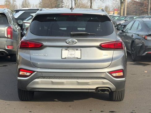 Used 2019 Hyundai Santa Fe SE image 5