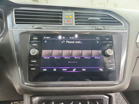 Used 2024 Volkswagen Tiguan SEL R-Line image 30