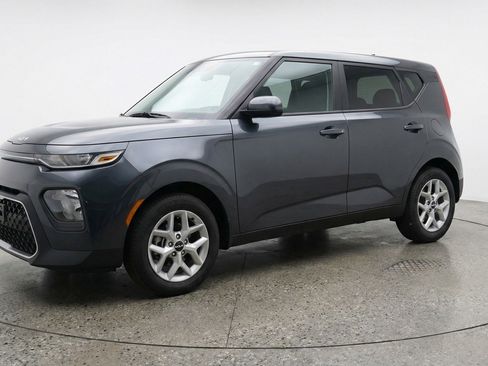 Used 2025 Kia Soul LX w/ LX Technology Package image 3