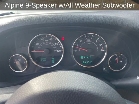 Used 2017 Jeep Wrangler Unlimited Sahara w/ Connectivity Group image 18