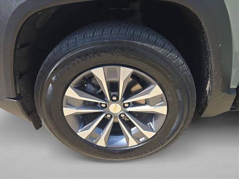Used 2026 Chevrolet Equinox LT FWD image 24
