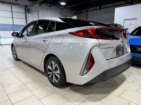 Used 2019 Toyota Prius Prime Premium image 6