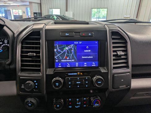 Used 2019 Ford F150 XLT w/ Equipment Group 302A Luxury AWD/4WD image 19