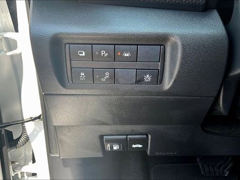 Used 2025 Nissan Kicks Play S FWD image 14