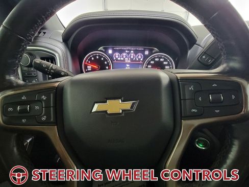 Used 2019 Chevrolet Silverado 1500 High Country w/ Technology Package image 18